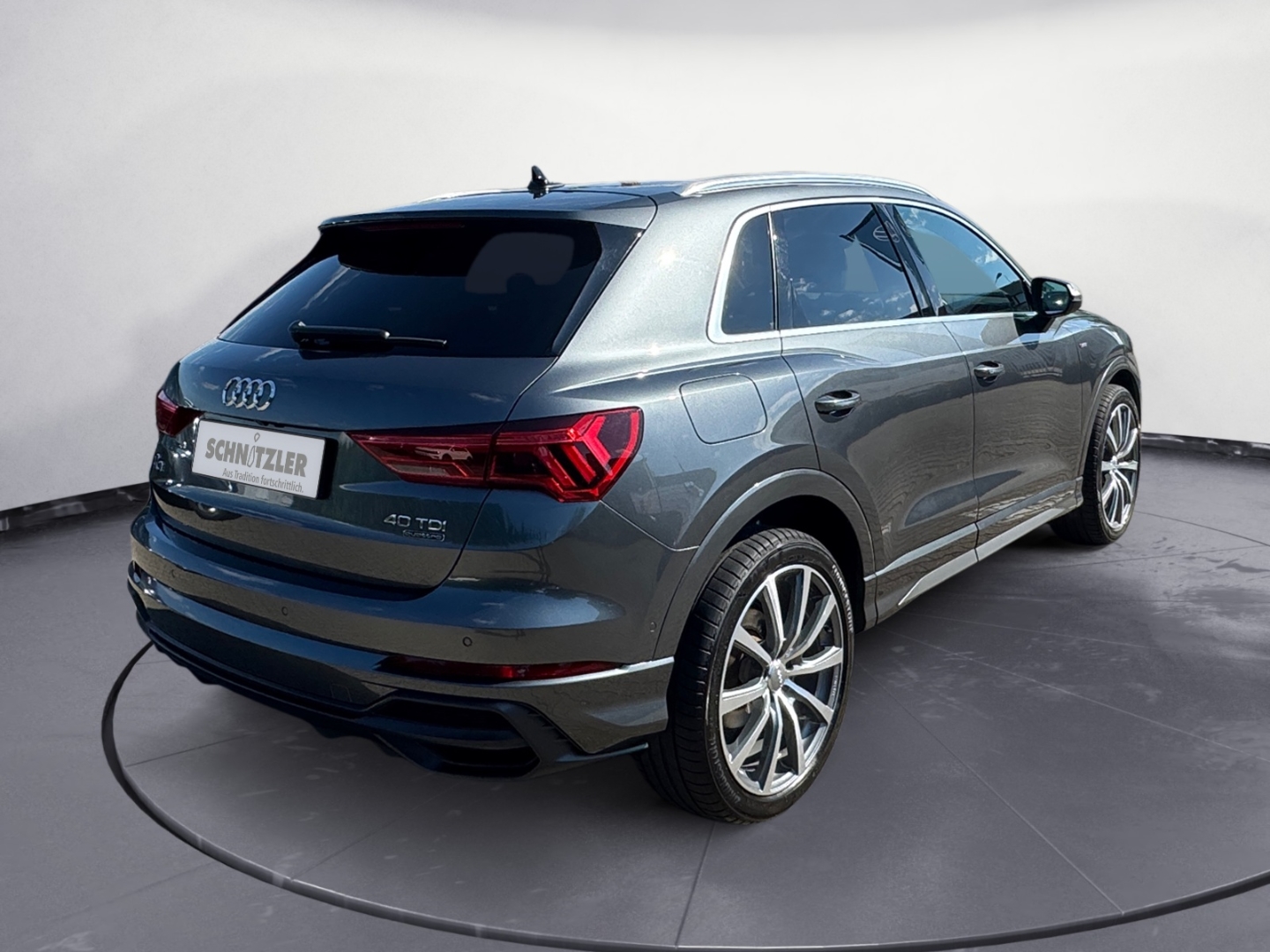 Audi Q3 S line