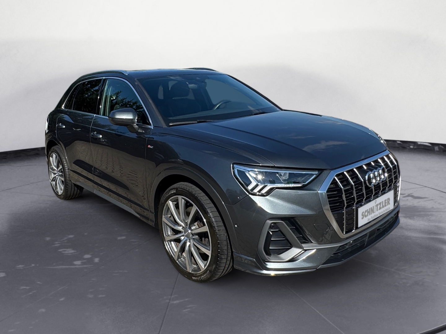Audi Q3 S line